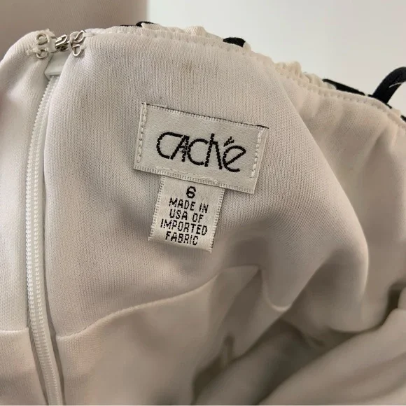 Elegant Black and White Patterned Dress - Picture 6 of 7